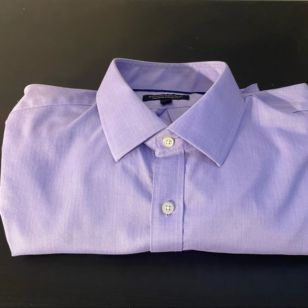 Lavender/light purple Banana Republic button down classic fit dress shirt